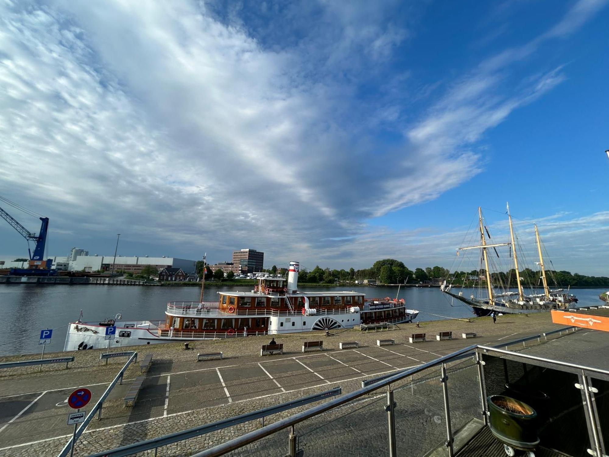 Rendsburg Ahoi Apartamento Exterior foto